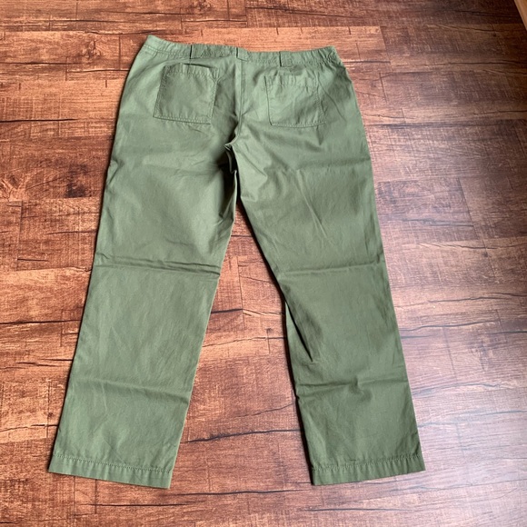 Signature for Nordstrom light weight cotton capris - Picture 4 of 14